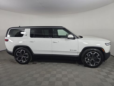 Used 2024 Rivian R1S Adventure AWD/4WD image 6
