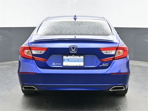 Used 2018 Honda Accord Sport image 9