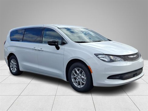 New 2026 Chrysler Voyager LX image 2
