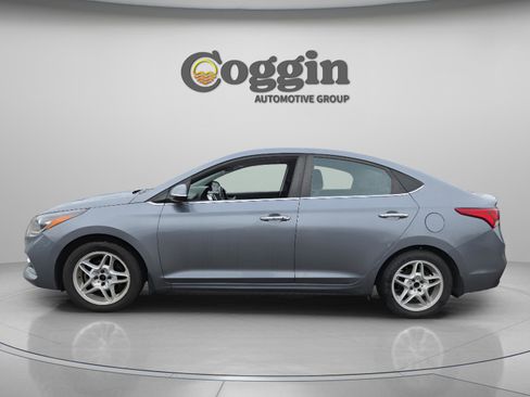 Used 2018 Hyundai Accent Limited image 2