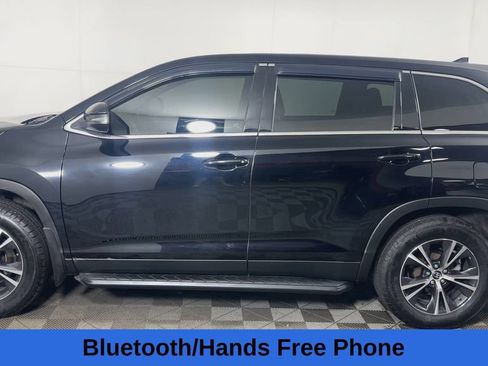 Used 2019 Toyota Highlander Plus AWD/4WD image 7