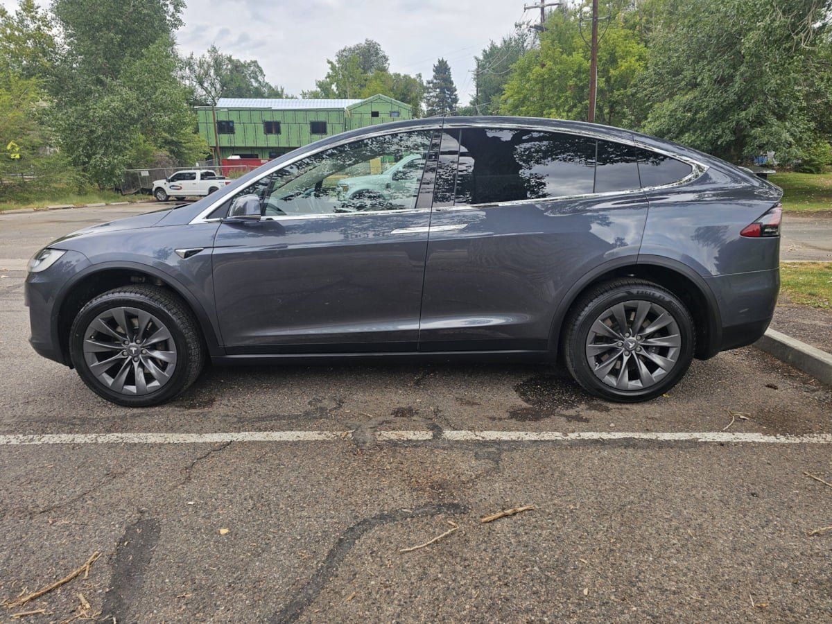 Used 2017 Tesla Model X 100D AWD/4WD image 2