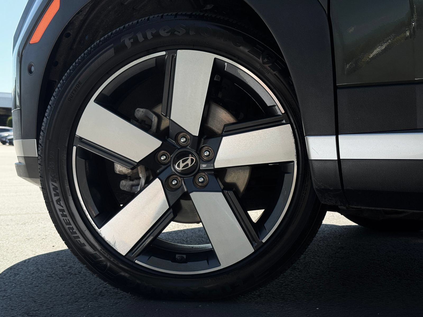 Used 2024 Hyundai Santa Fe Limited AWD/4WD image 33
