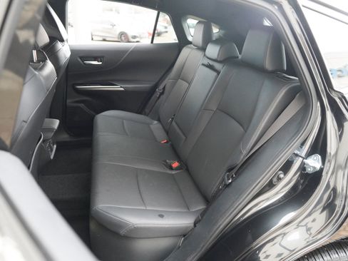 Used 2022 Toyota Venza Limited image 34