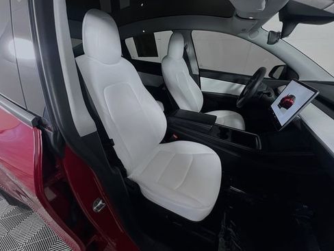 Used 2022 Tesla Model Y Performance image 27