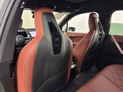 Used 2023 BMW iX M60 w/ Executive Package image 39