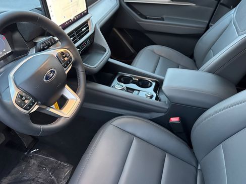 New 2026 Ford Explorer Active w/ Active Comfort Package image 9