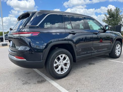 Used 2023 Jeep Grand Cherokee Limited AWD/4WD image 4