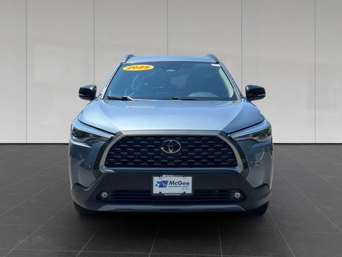 Used 2025 Toyota Corolla Cross XLE AWD/4WD image 8