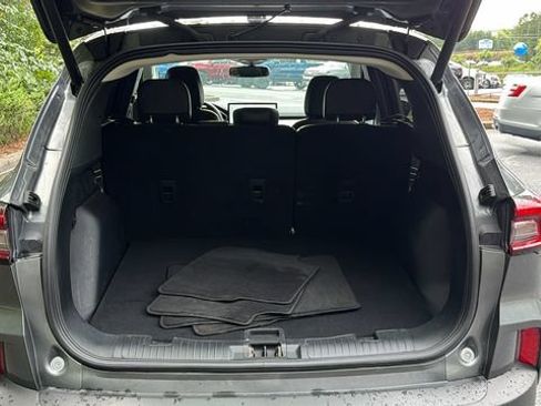 Certified 2024 Ford Escape Platinum AWD/4WD image 20