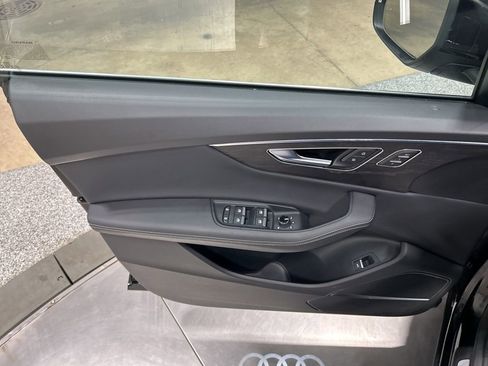 Used 2023 Audi Q8 Premium Plus AWD/4WD image 15
