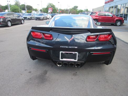 Used 2014 Chevrolet Corvette Stingray Coupe w/ 2LT Preferred Equipment Group RWD image 6