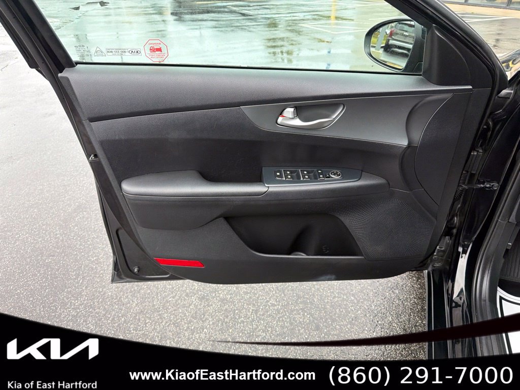 Used 2020 Kia Forte LXS FWD image 27