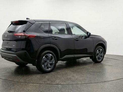 Used 2025 Nissan Rogue SV image 7