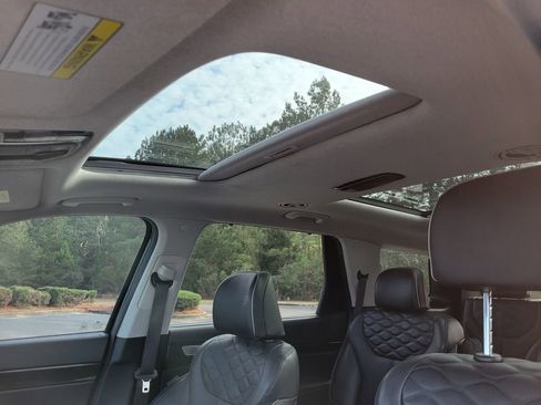 Used 2021 Hyundai Palisade Limited image 19