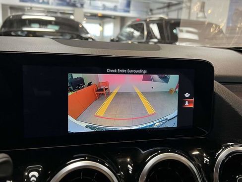 Certified 2022 Mercedes-Benz GLA 250 4MATIC image 27