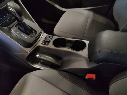 Used 2016 Ford Escape SE w/ Equipment Group 201A FWD image 26