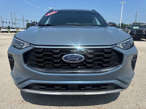 Used 2024 Ford Escape ST-Line w/ Tech Pack #1 FWD image 10