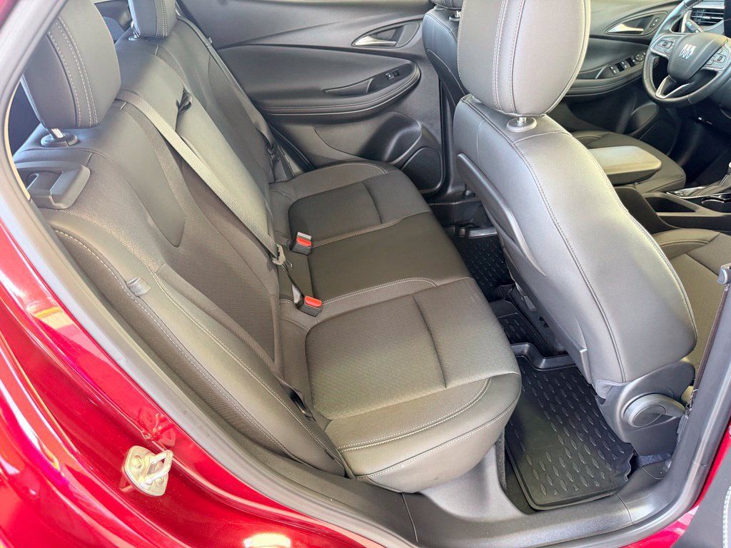 Used 2025 Buick Encore GX Preferred w/ Comfort Package FWD image 34