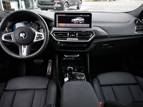 Used 2025 BMW X4 xDrive30i w/ Premium Package image 26