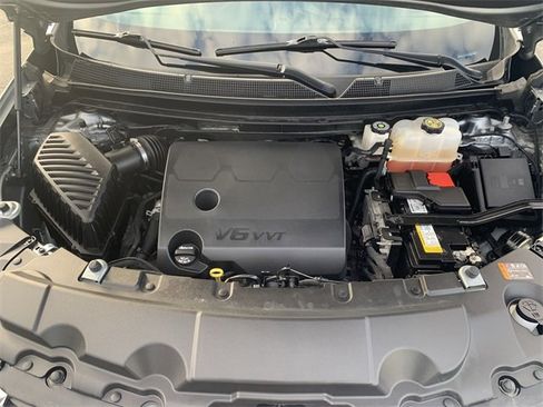 Certified 2023 Chevrolet Traverse LS image 29