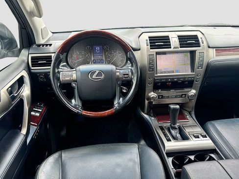 Used 2015 Lexus GX 460 w/ Premium Package AWD/4WD image 24