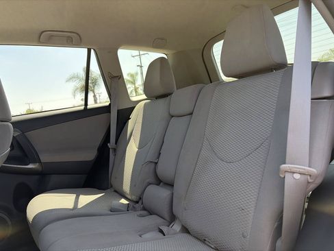 Used 2012 Toyota RAV4 4WD w/ Upgrade Value Pkg image 12