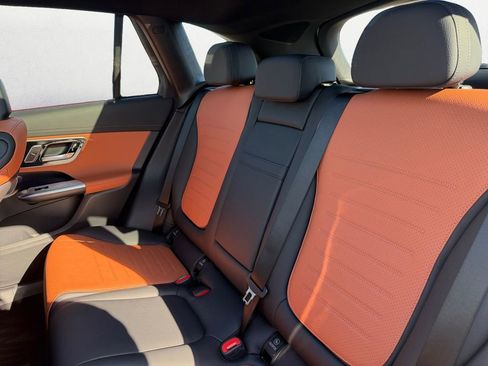 New 2026 Mercedes-Benz GLC 300 image 13