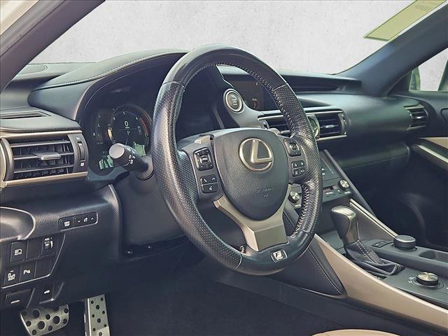 Used 2019 Lexus IS 300 F Sport w/ F Sport Package RWD image 10