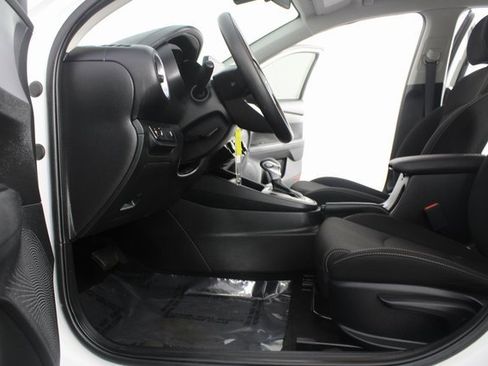 Used 2024 Kia Forte LXS w/ LXS Technology Package image 15