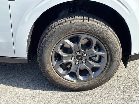 New 2026 Ford Maverick XLT w/ XLT Luxury Package AWD/4WD image 9