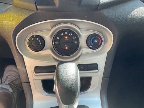 Used 2016 Ford Fiesta SE FWD image 11
