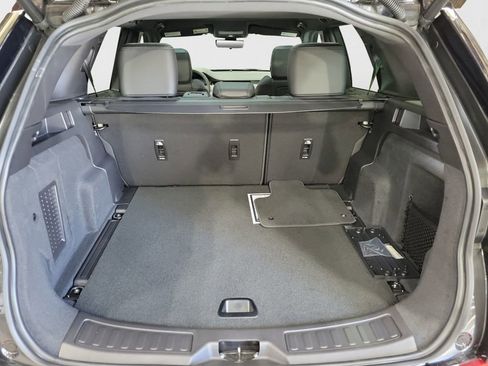 Used 2024 Land Rover Discovery Sport Dynamic SE image 28
