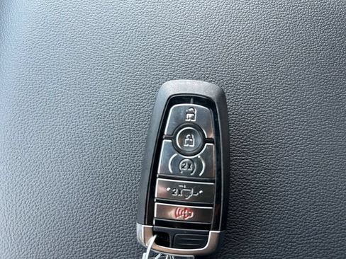 Used 2025 Ford F150 Lariat w/ Bed Utility Package AWD/4WD image 32