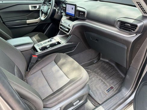 Used 2023 Ford Explorer XLT RWD image 27