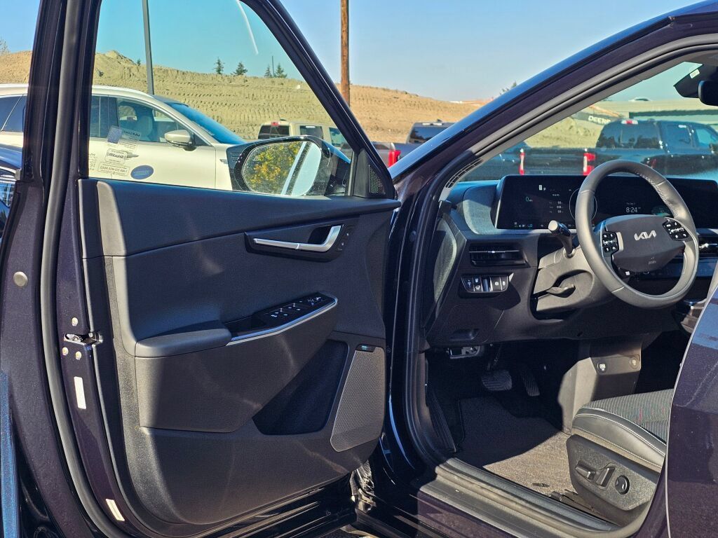 Certified 2024 Kia EV6 Wind w/ Wind Technology Package AWD/4WD image 23