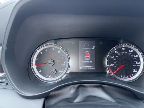 Certified 2022 Toyota Highlander LE image 10