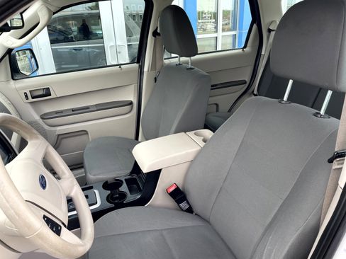 Used 2012 Ford Escape XLS FWD image 18