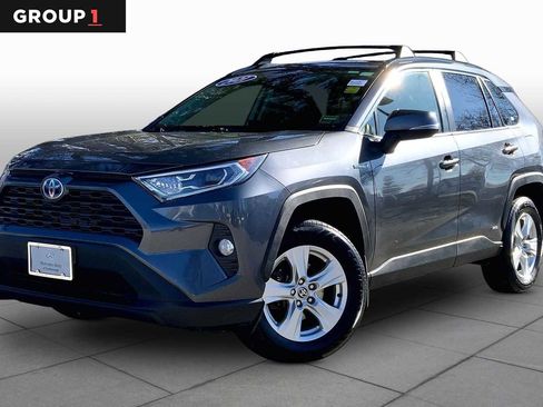 Used 2021 Toyota RAV4 XLE w/ Convenience Package AWD/4WD image 1