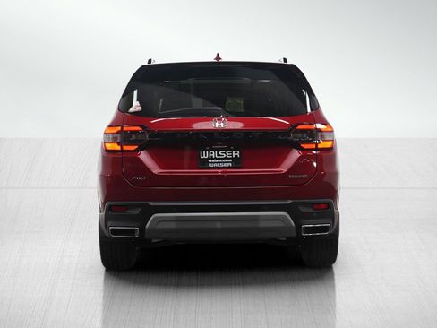 Used 2024 Honda Pilot Touring image 4