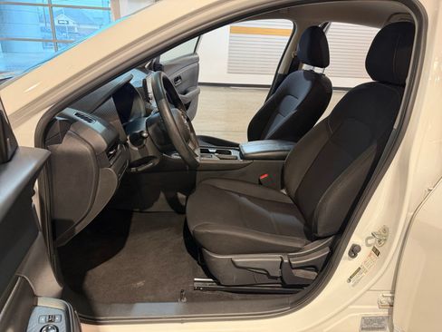 Used 2025 Nissan Sentra S FWD image 25