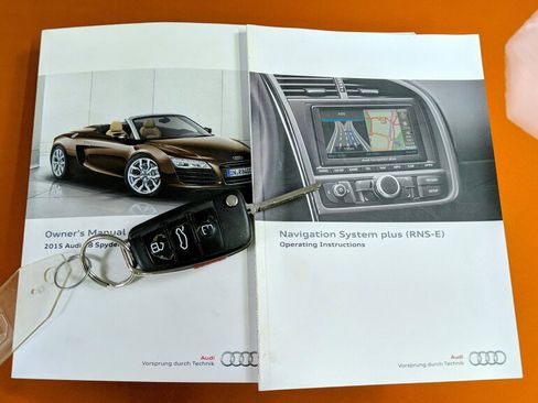 Used 2015 Audi R8 V8 w/ Full Leather Package image 30