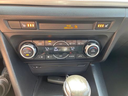 Used 2014 MAZDA MAZDA3 s Grand Touring FWD image 21