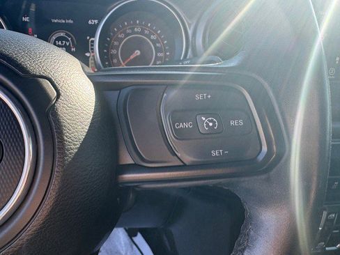 Used 2022 Jeep Gladiator Sport AWD/4WD image 18