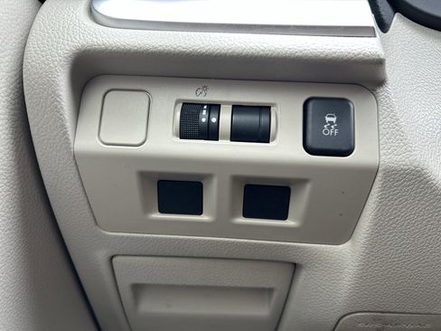 Used 2016 Subaru Impreza 2.0i Premium image 18