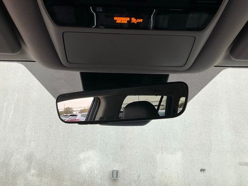 Used 2025 Toyota Grand Highlander XLE image 19