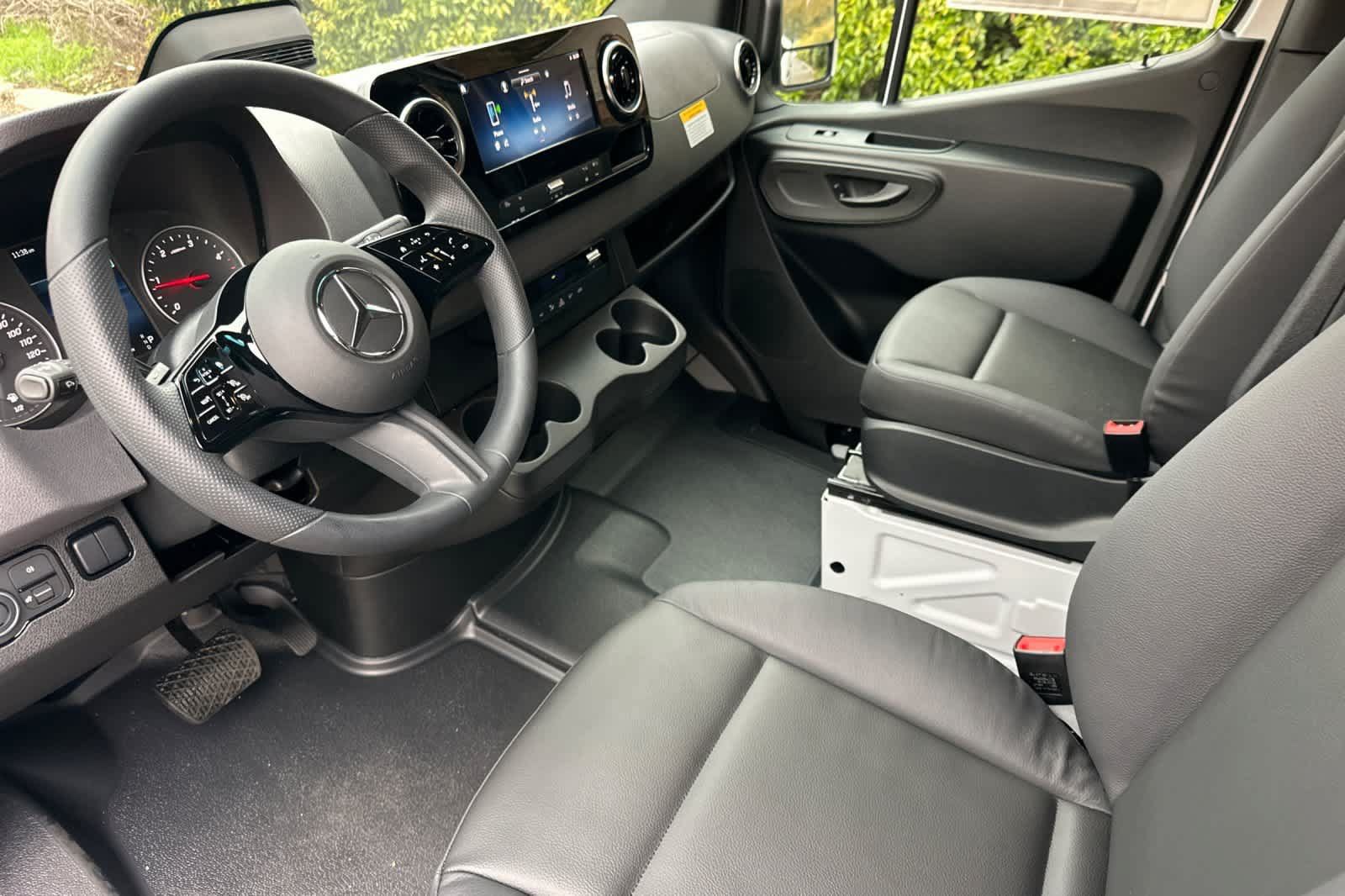 New 2026 Mercedes-Benz Sprinter 2500 image 9