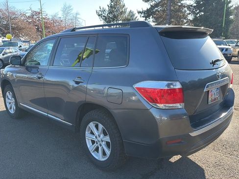 Used 2012 Toyota Highlander SE image 5