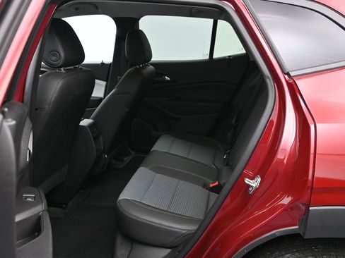 Certified 2025 Chevrolet Trax LT w/ LT Convenience Package image 22