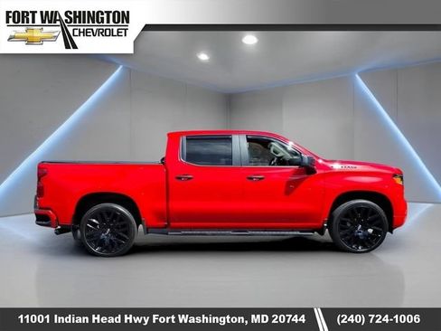 Used 2024 Chevrolet Silverado 1500 Custom w/ Dark Appearance Package AWD/4WD image 2